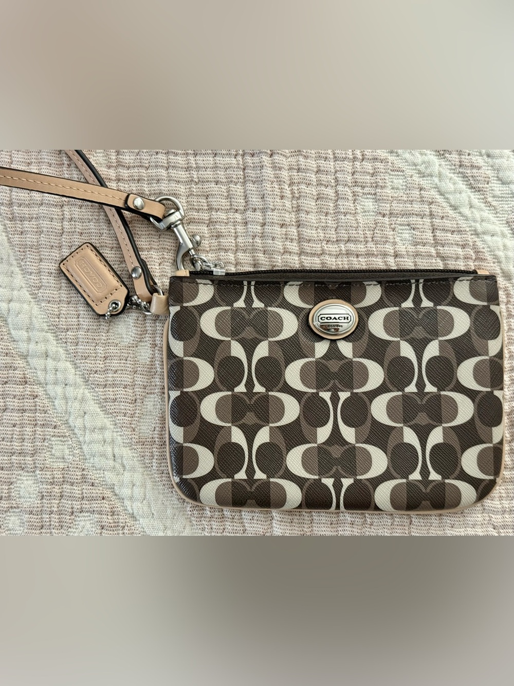 VERSATILE COACH WALLET/WRISTLET